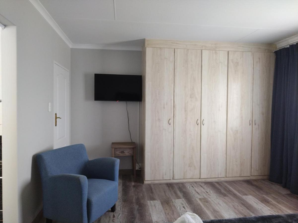 Blue Owl Guest House Mossel Bay Exterior photo